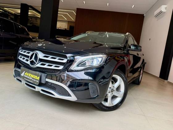 MERCEDES-BENZ GLA 200 1.6 CGI FLEX ADVANCE 7G-DCT